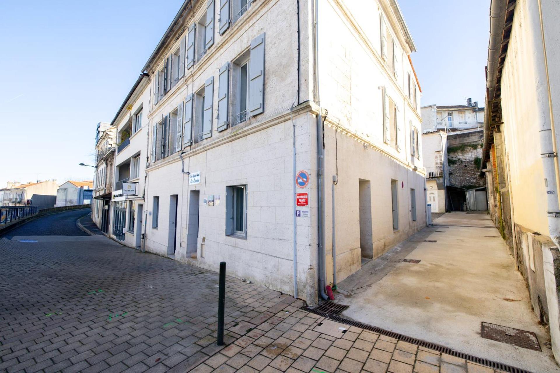 Le Lucien Eco-Appart'Hotel - Angouleme - Centre - Wifi - Parking Prive - Classe 4 Etoiles Экстерьер фото