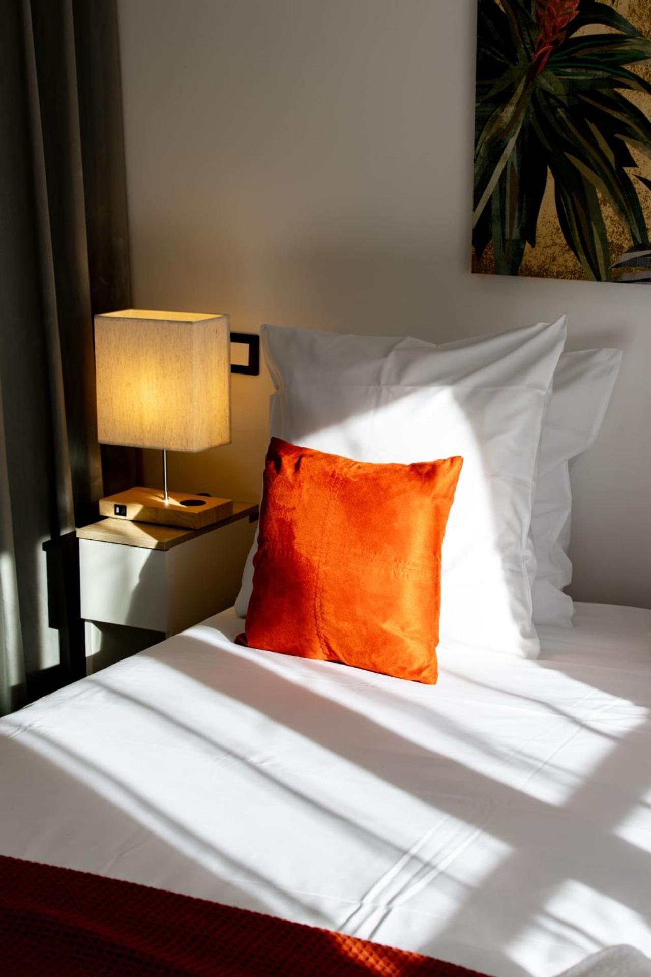 Le Lucien Eco-Appart'Hotel - Angouleme - Centre - Wifi - Parking Prive - Classe 4 Etoiles Экстерьер фото