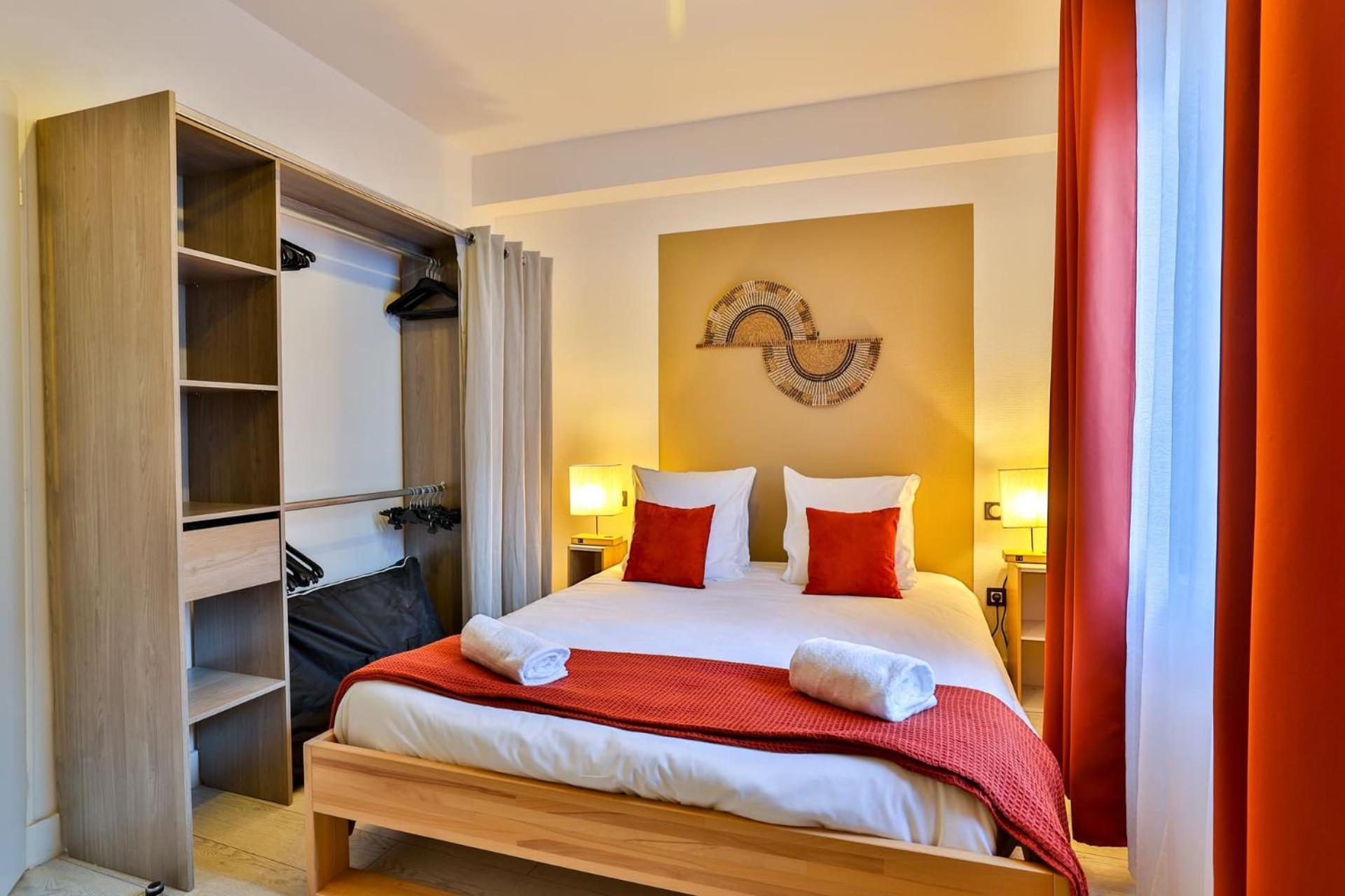 Le Lucien Eco-Appart'Hotel - Angouleme - Centre - Wifi - Parking Prive - Classe 4 Etoiles Экстерьер фото